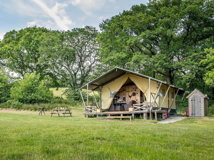 Manor Farm - Tent 1 Deerland
