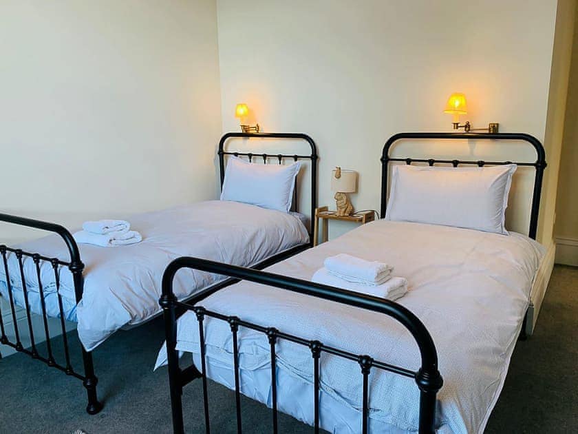 Twin bedroom | West Gate - Bellair House, Charmouth, near Bridport