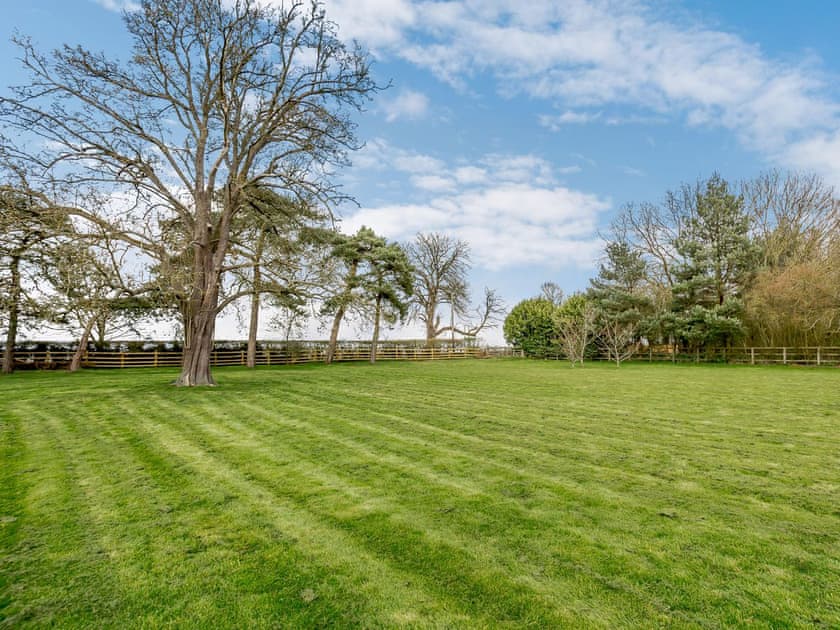 Garden and grounds | Gilbertson Cottage, York