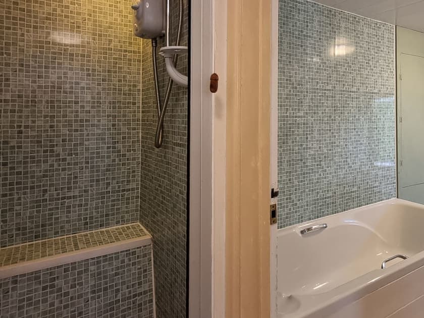 Bathroom | Bracken Cottage - Riscombe Farm Cottages, Exford
