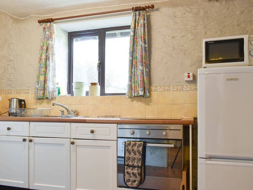 Kitchen | Fern Cottage - Riscombe Farm Cottages, Exford