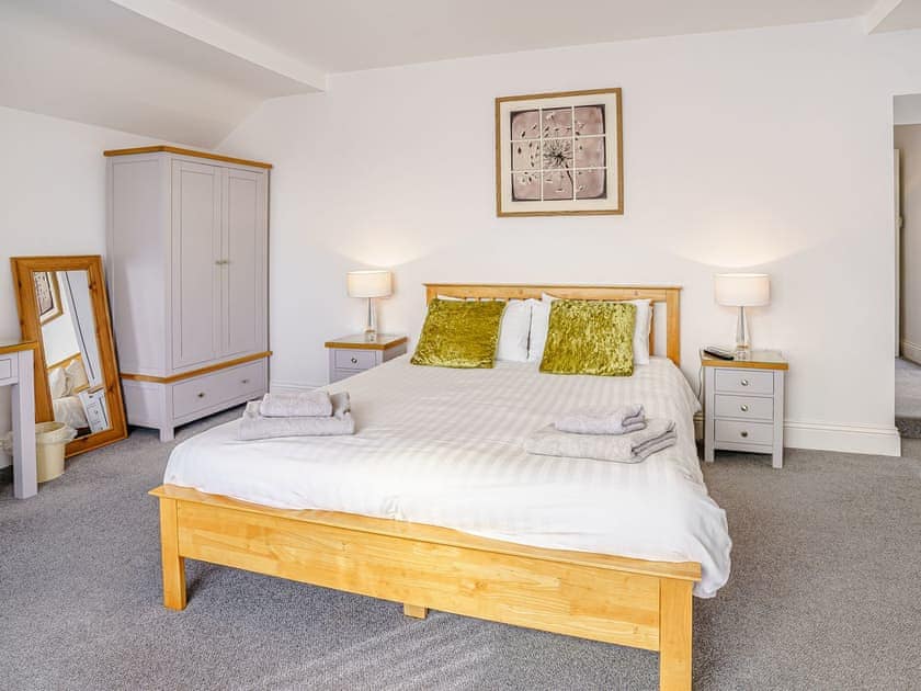 Double bedroom | Green Meadow, St Dogmaels, near Cardigan