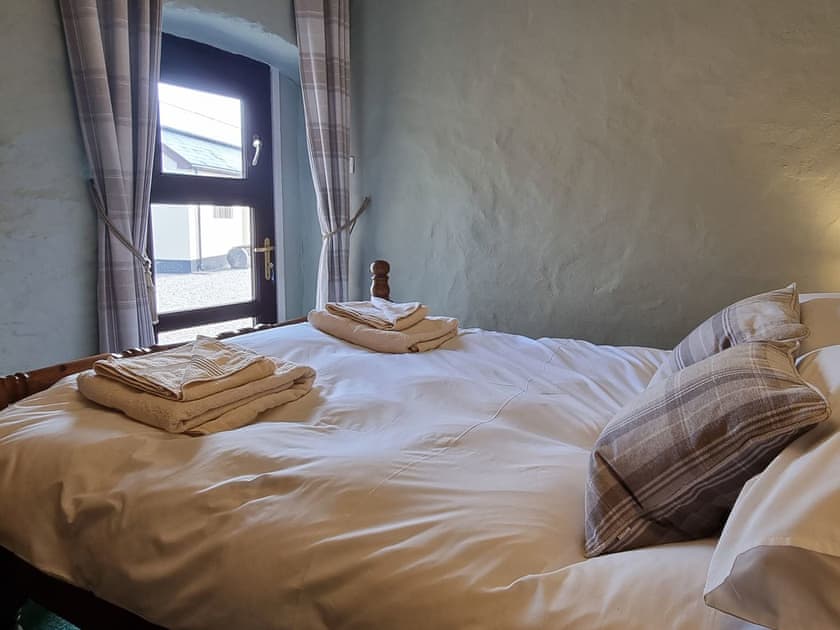 Double bedroom | Heather Cottage - Riscombe Farm Cottages, Exford