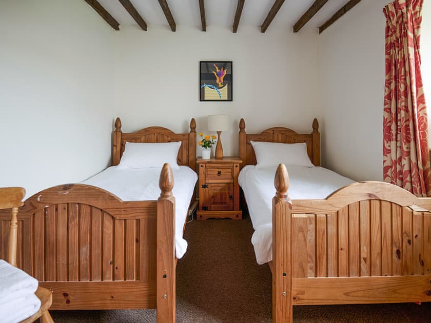 Twin bedroom | Chapel Cottage - Bach Wen Cottages, Clynnog Fawr