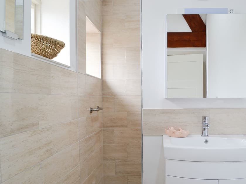 Shower room | Plas Bach, Aberaeron