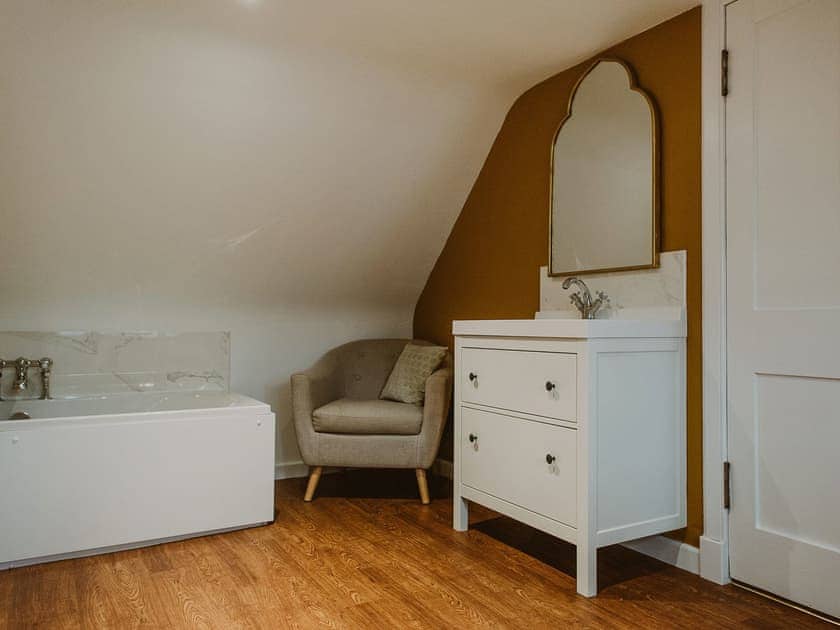 Bathroom | Fawn’s Velvet - Dunskey Estate, Portpatrick, near Stranraer