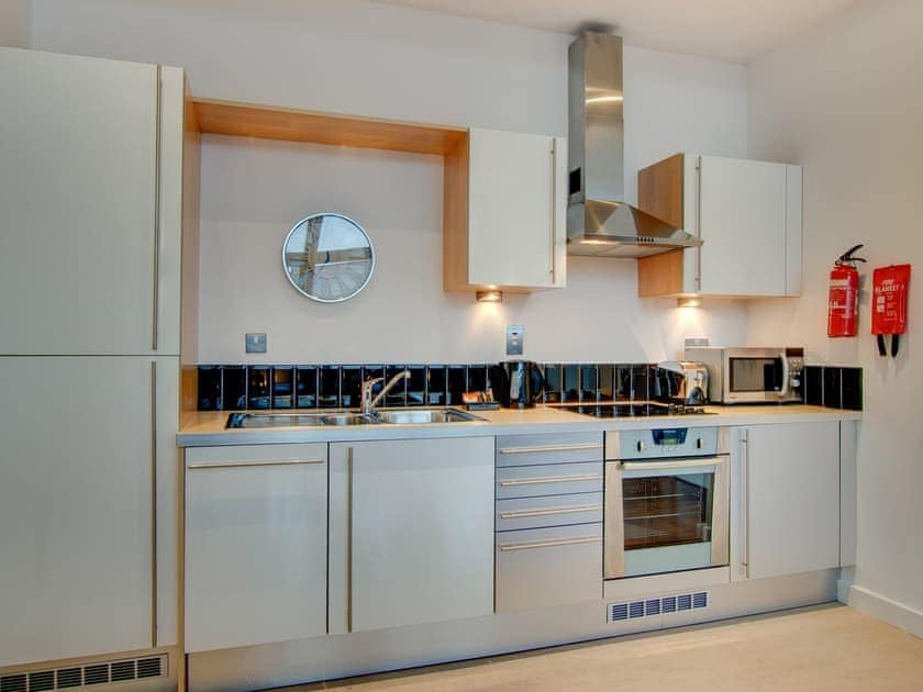 Kitchen | Crown Apartments 314 - Crown Apartments, Newcastle upon Tyne