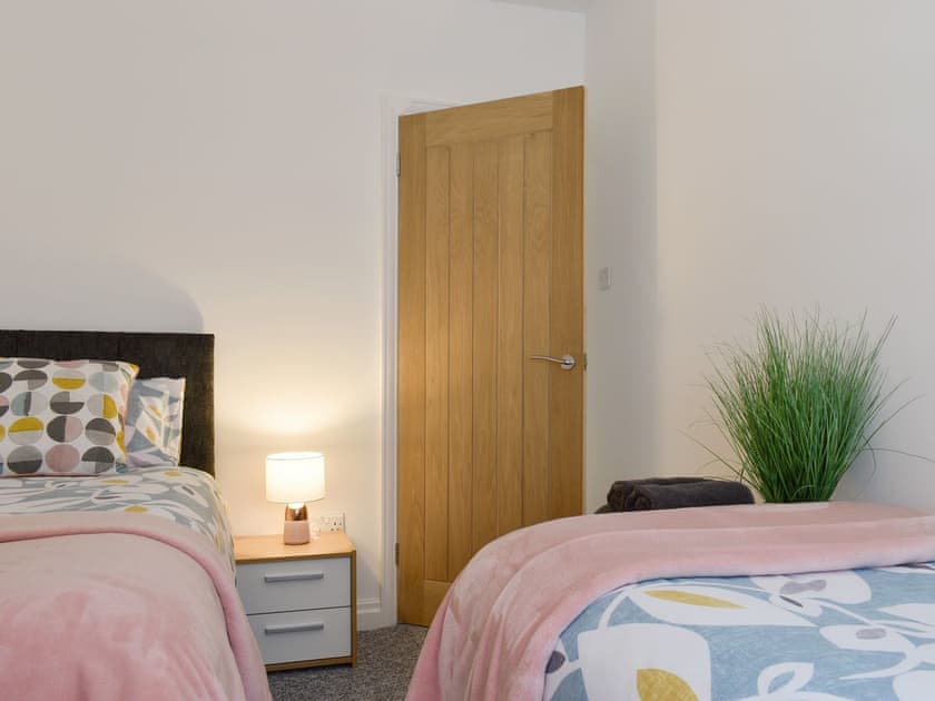 Twin bedroom | Westways, Bridlington