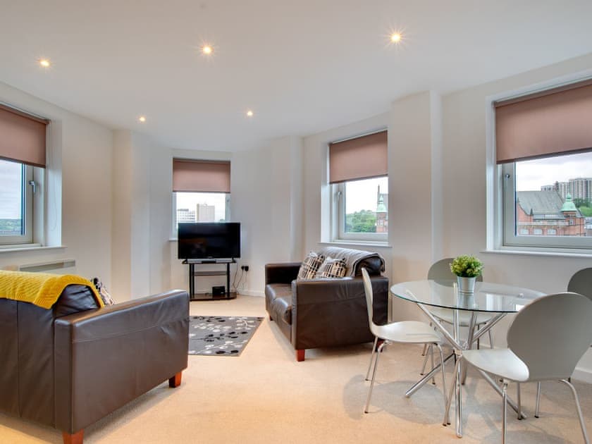 Living area | Apartment 501 - Apartment 11 - City Quadrant Apartments, Newcastle upon Tyne