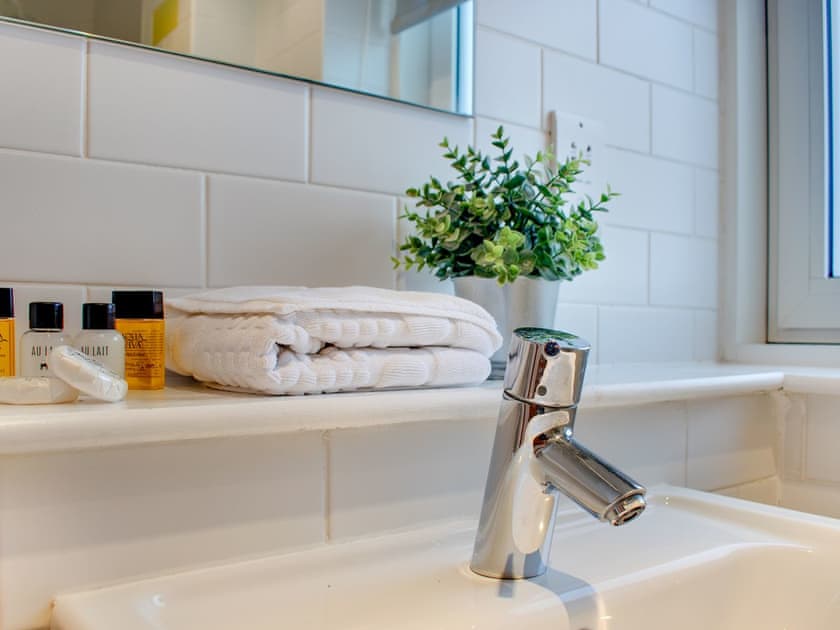 Bathroom | All Saints Apartments 501 - All Saints Apartments, Newcastle upon Tyne
