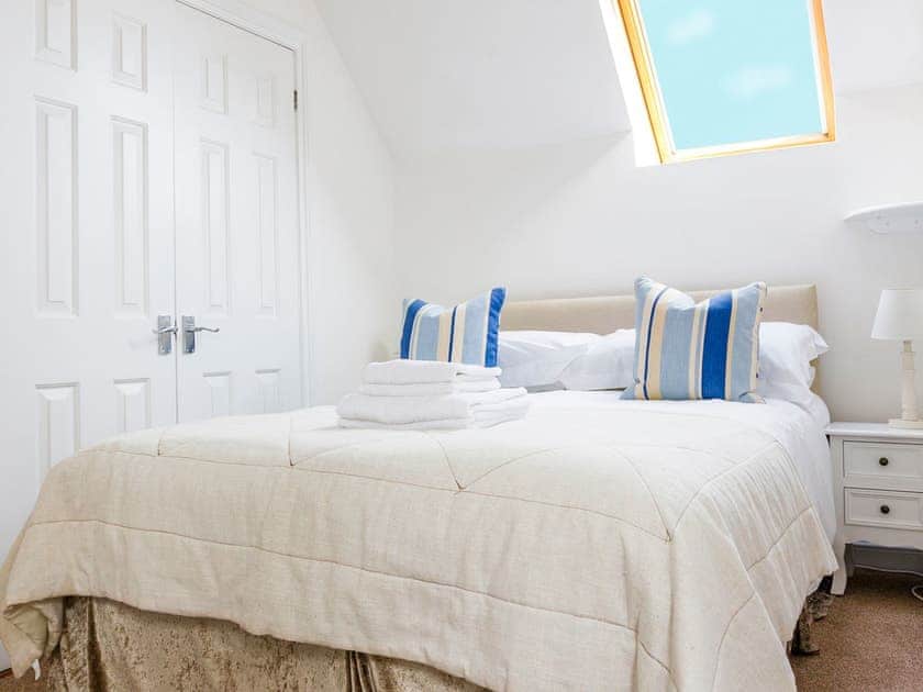 Double bedroom | Honeysuckle Cottage, Padstow