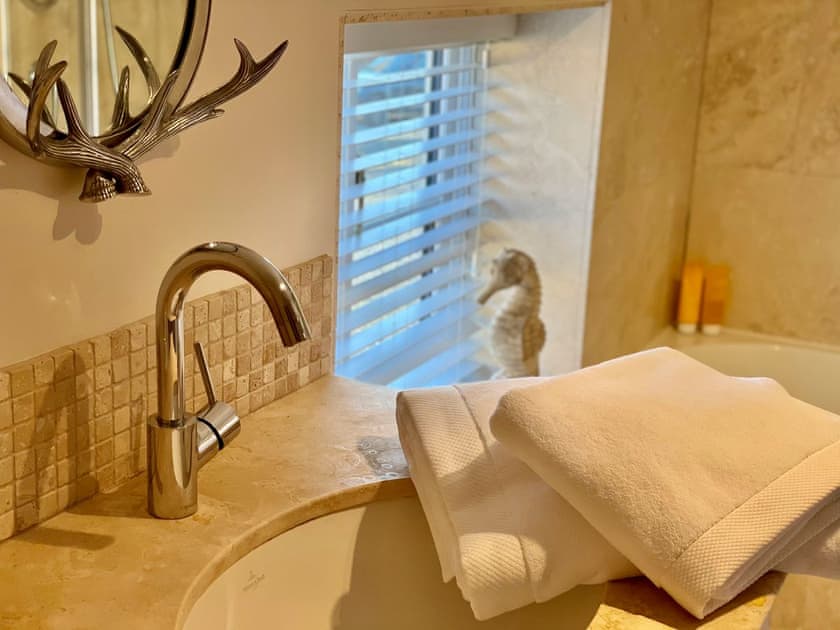 Bathroom | Gilbertson Cottage, York