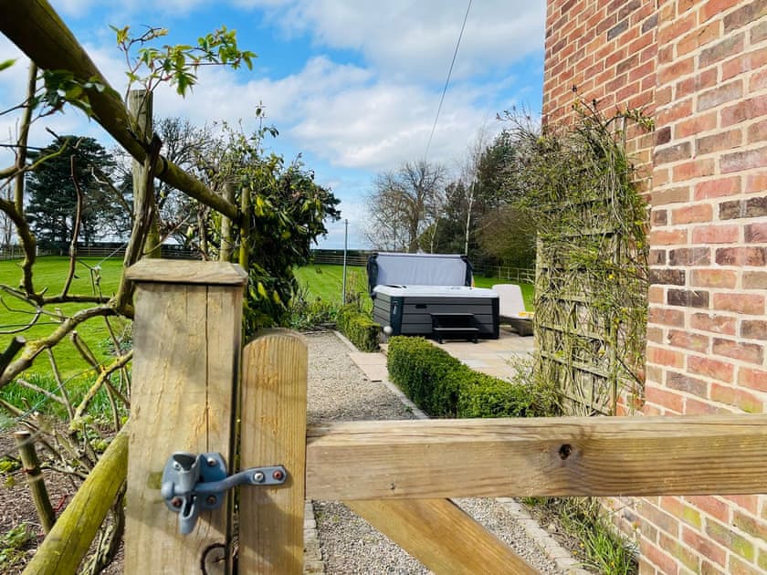 Outdoor area | Gilbertson Cottage, York