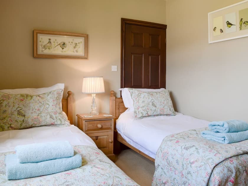 Twin bedroom | The Warren, Moreton Paddox
