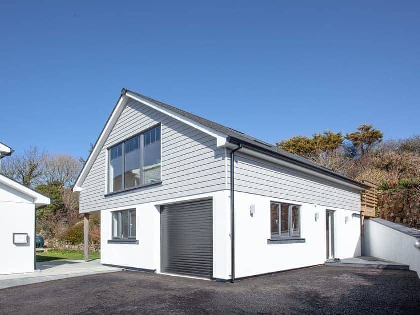 Exterior | Little Foxes, Perranporth