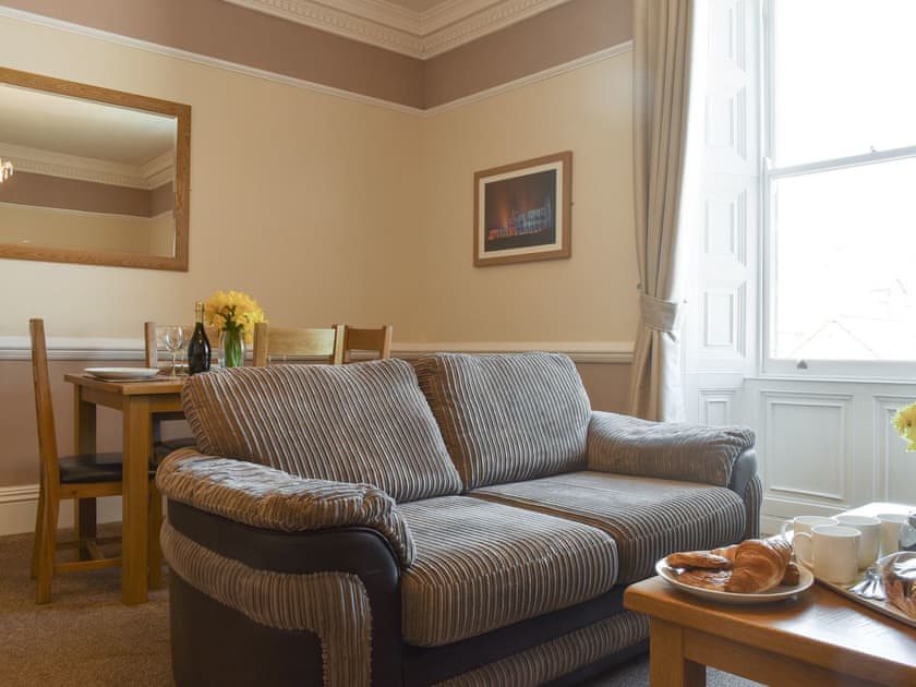 Living room/dining room | Abbey Peep - Mariner’s House - Abbey Peep, Whitby