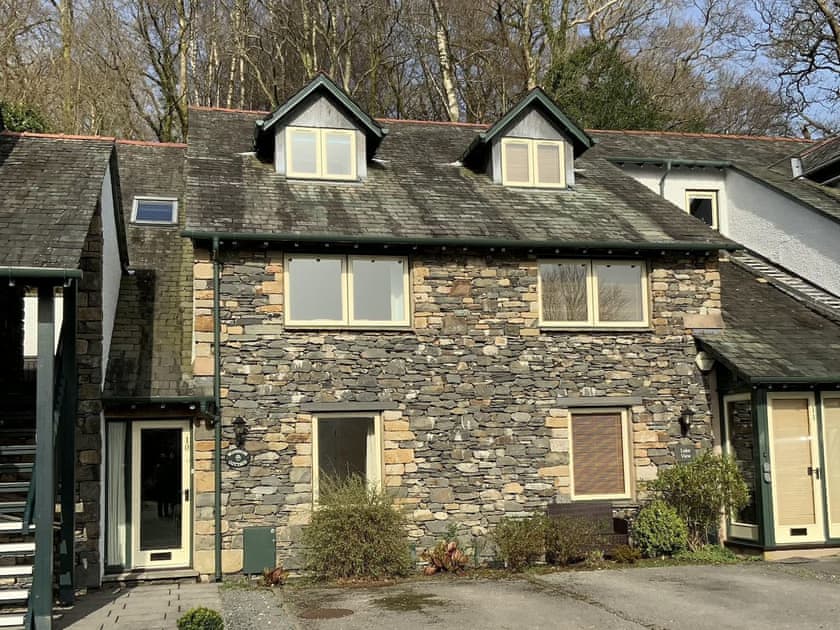 Traditional slate-built holiday home | Woodside Cottage, Ecclerigg, near Ambleside
