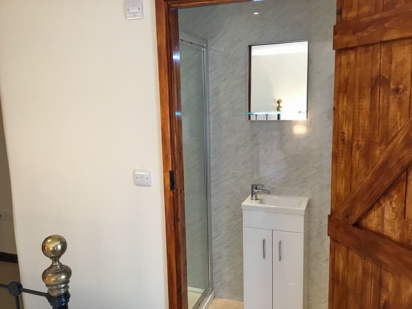 En-suite | Woods Close - Sanctuary Farm Cottages, Morwenstow, near Bude