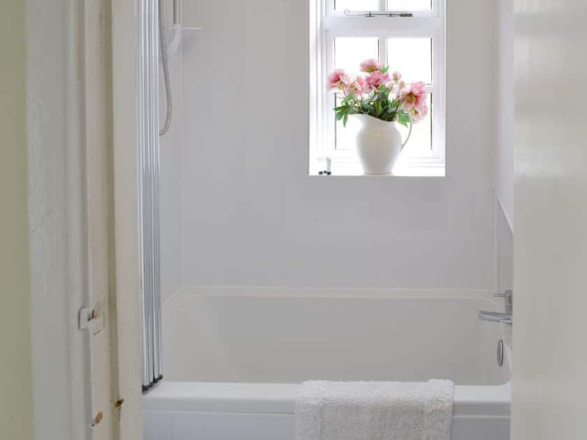 Bathroom | Hollyhock Cottage - Blakeney Quayside Cottages, Blakeney, near Holt