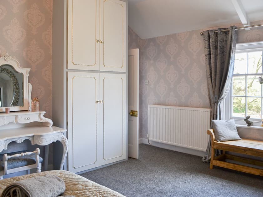 Master bedroom | Highbury Farm Cottage, Duggleby