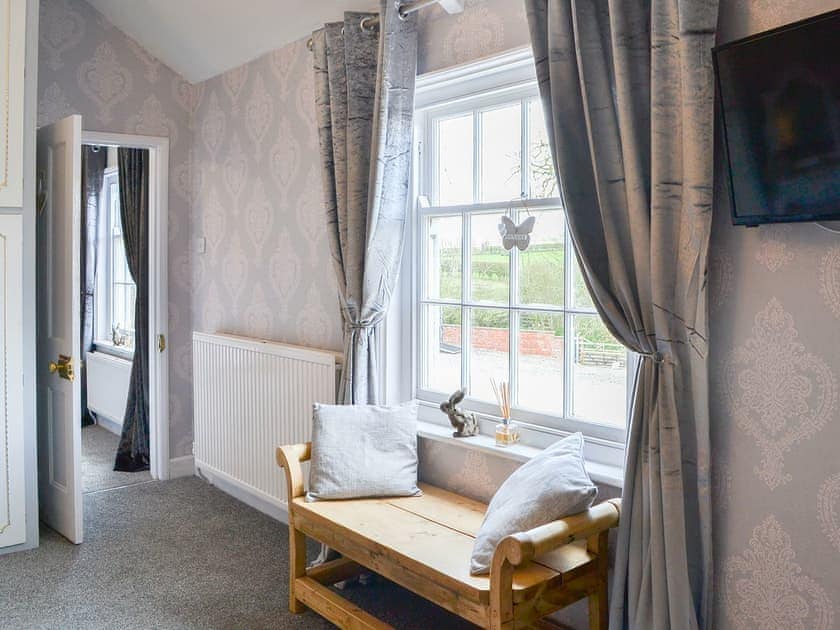 Master bedroom | Highbury Farm Cottage, Duggleby