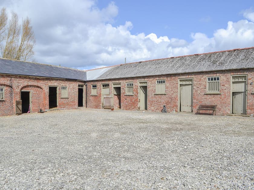 Outdoor area | Highbury Farm Cottage, Duggleby