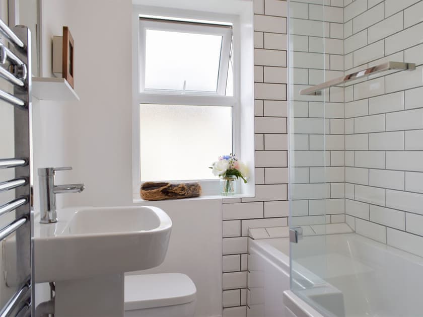 Bathroom | Hawthorns in Gower, Gower