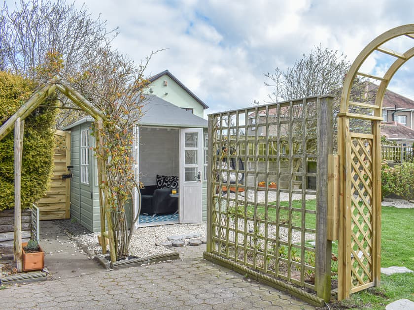 Summerhouse | Och Moo at No. 47, Seahouses
