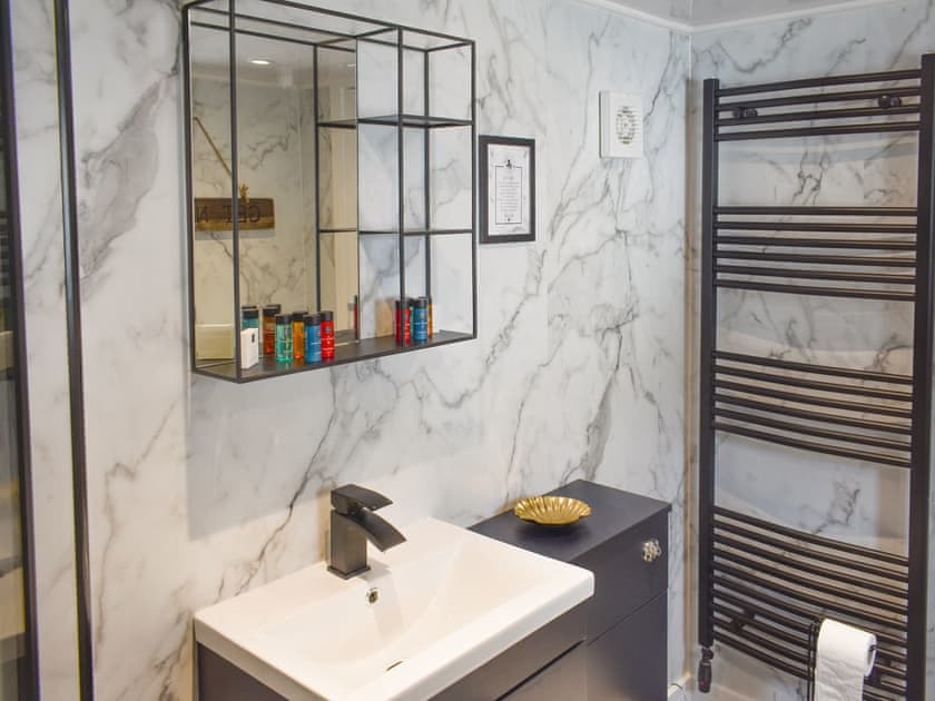 Shower room | Ludlow Bank, Coulderton