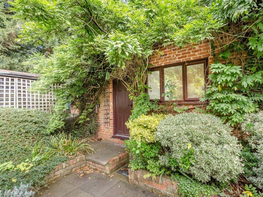 Exterior | The Gamekeepers Lodge - The Gamekeeper, Digswell