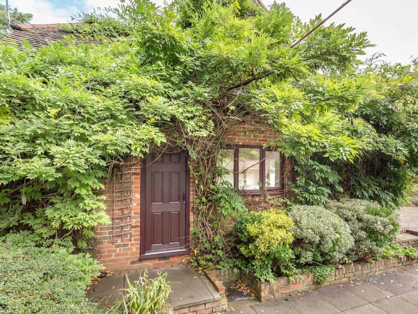 Exterior | The Gamekeepers Lodge - The Gamekeeper, Digswell