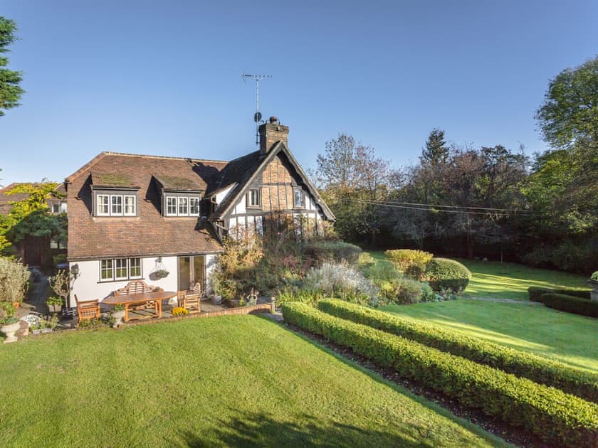 Exterior | The Gamekeepers Cottage - The Gamekeeper, Digswell