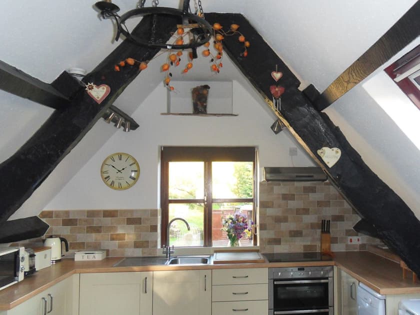 Kitchen/diner | Penybont Barn, Llangorse