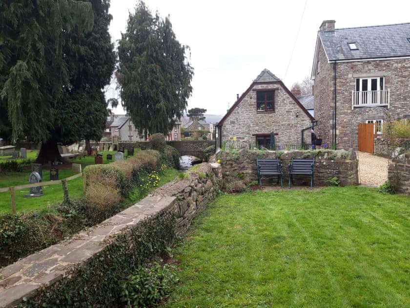 Garden | Penybont Barn, Llangorse