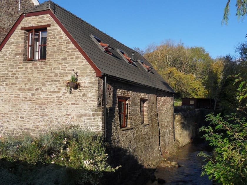 Exterior | Penybont Barn, Llangorse