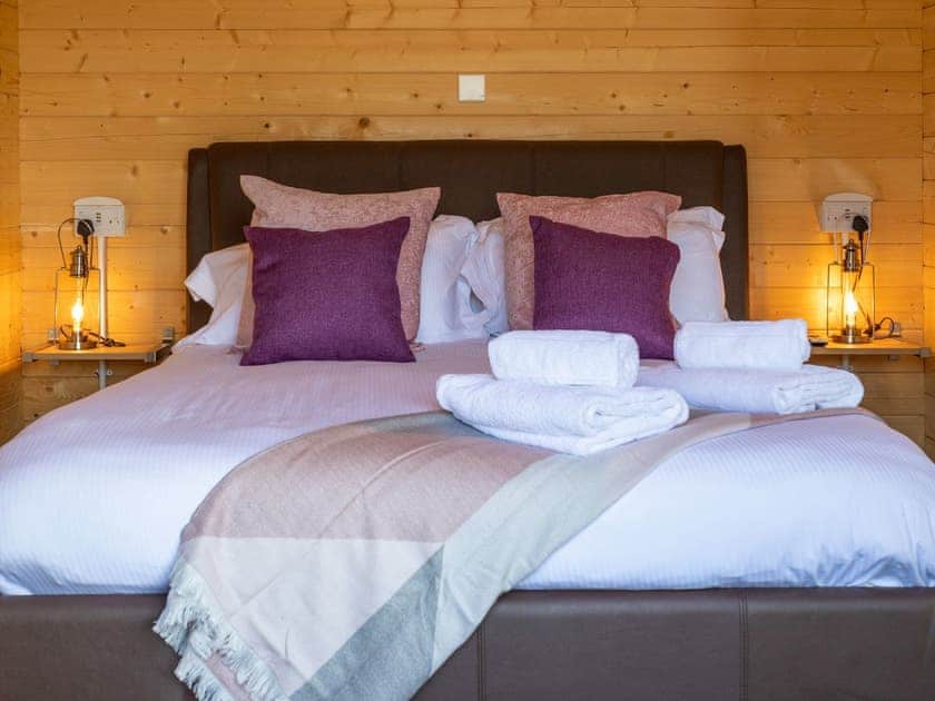 Sleeping area | Robin - Brynteg Glamping, Brynteg, near Benllech