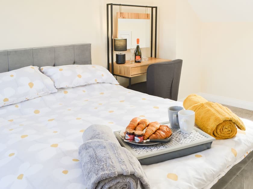 Double bedroom | Newcombe Cottage, Flamborough