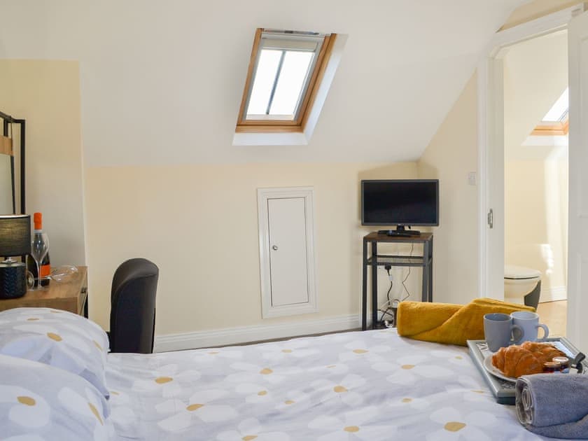 Double bedroom | Newcombe Cottage, Flamborough