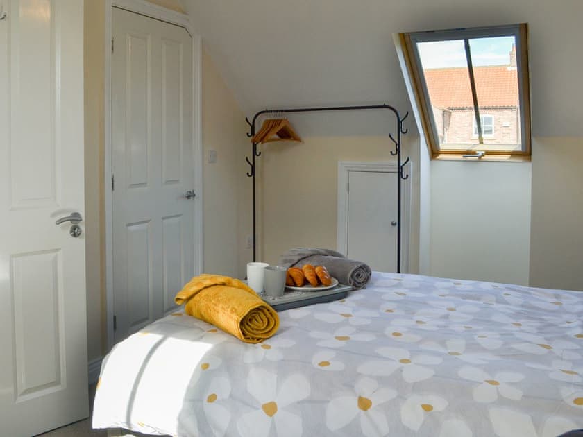 Double bedroom | Newcombe Cottage, Flamborough