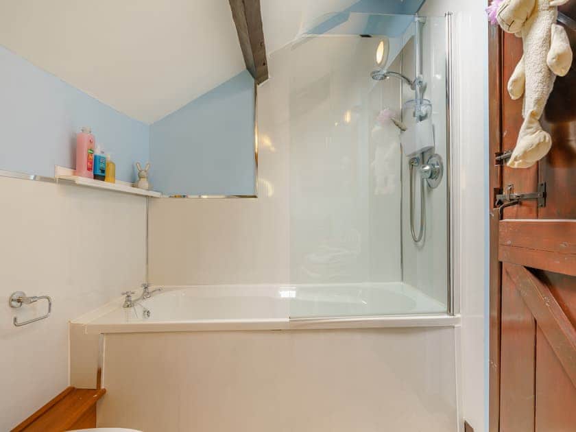 En-suite | Old Brewery Cottage - Old Brewery Cottages, Melkridge