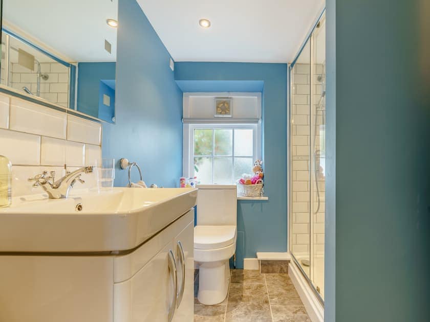 Shower room | Old Brewery Cottage - Old Brewery Cottages, Melkridge