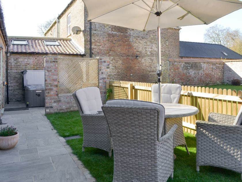 Outdoor area | The Dairy - Chalet Farm Holidays, Langtoft, near Driffield