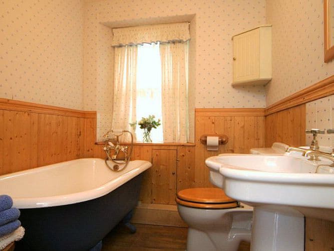 Springburn Cottage, Strathlachan