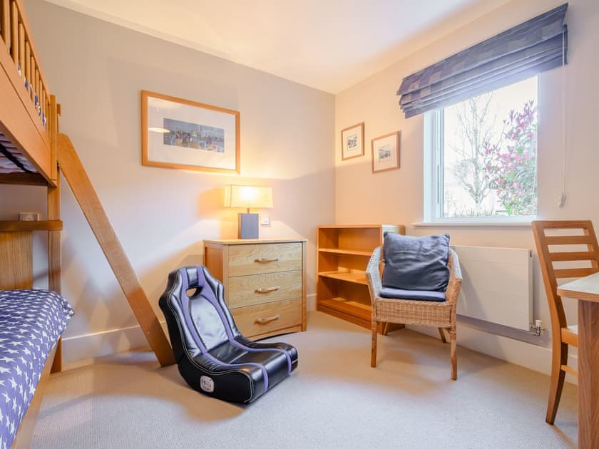 Bunk bedroom | Honey Cottage, Cirencester