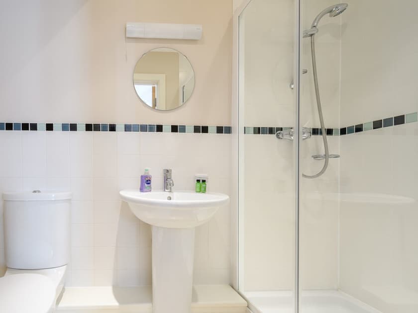 Shower room | Honey Cottage, Cirencester