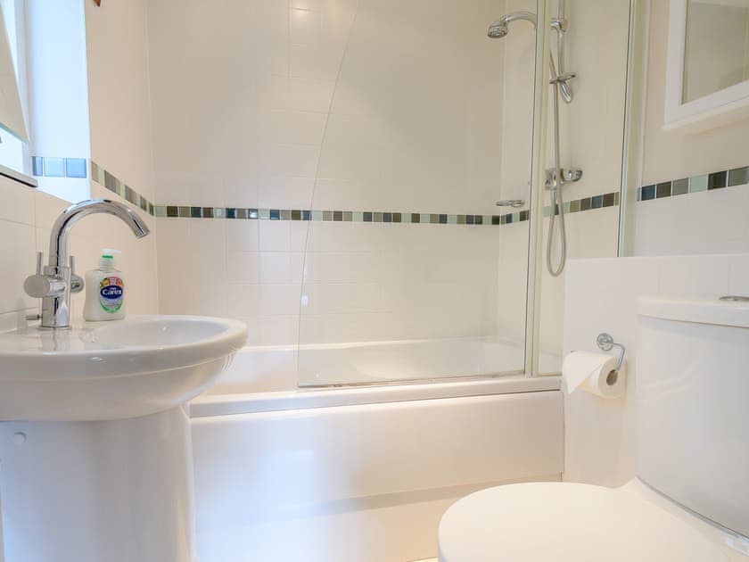 Bathroom | Honey Cottage, Cirencester