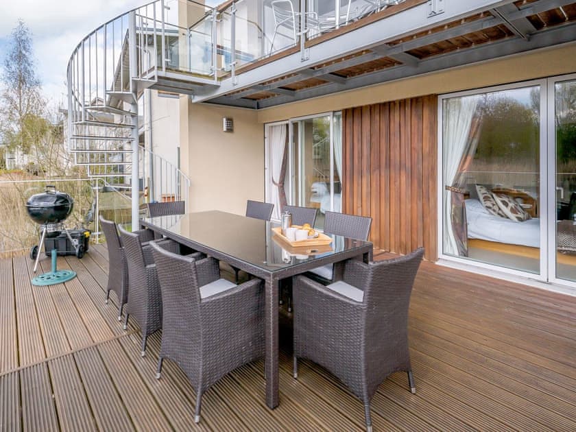 Sitting-out-area | Honey Cottage, Cirencester