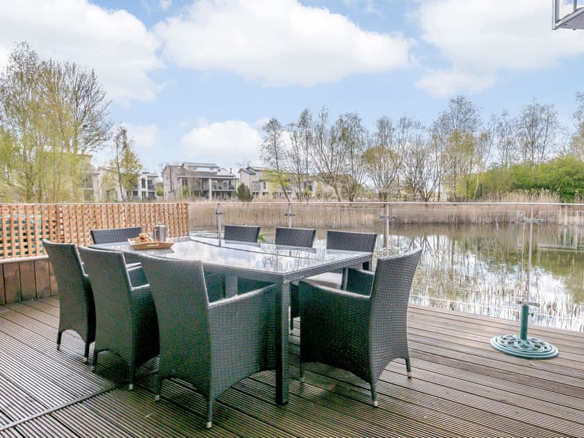 Sitting-out-area | Honey Cottage, Cirencester