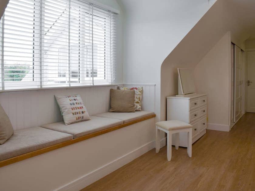 Double bedroom | Groves Cottage - Devonia Holiday Homes, Newchurch, near Sandown