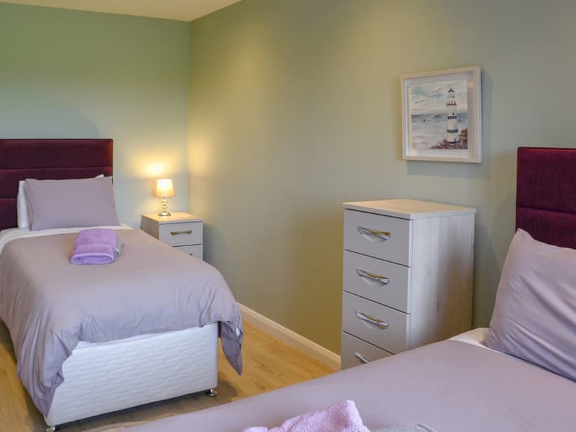 Twin bedroom | Lucy’s Lodge - Wallrudding Farm Cottages, Doddington, near Lincoln